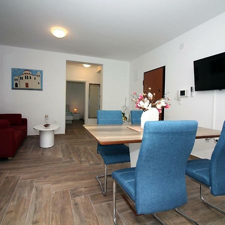 Apartments Lalea ザダル エクステリア 写真